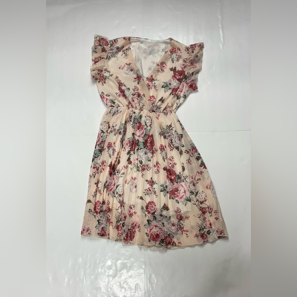 Floral V-Neck Pleated Women's Dress in Blush Pink